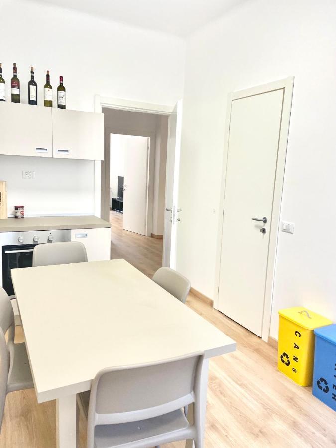 Camera Con Bagno Privato - Zona Bocconi Мілан Екстер'єр фото